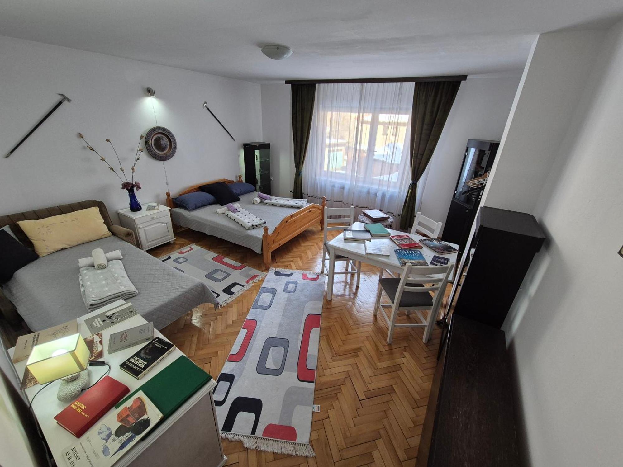 Hotel Prenociste Chardak Tuzla Exterior foto